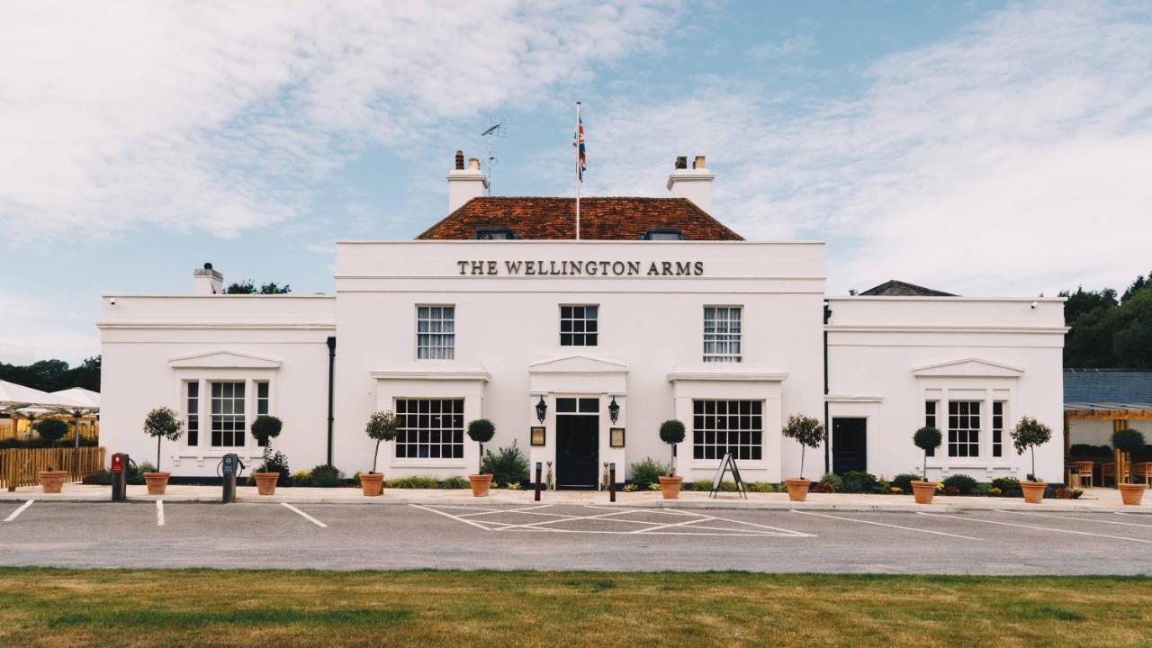 Готель The Wellington Arms - Basingstoke-Reading Heckfield Екстер'єр фото
